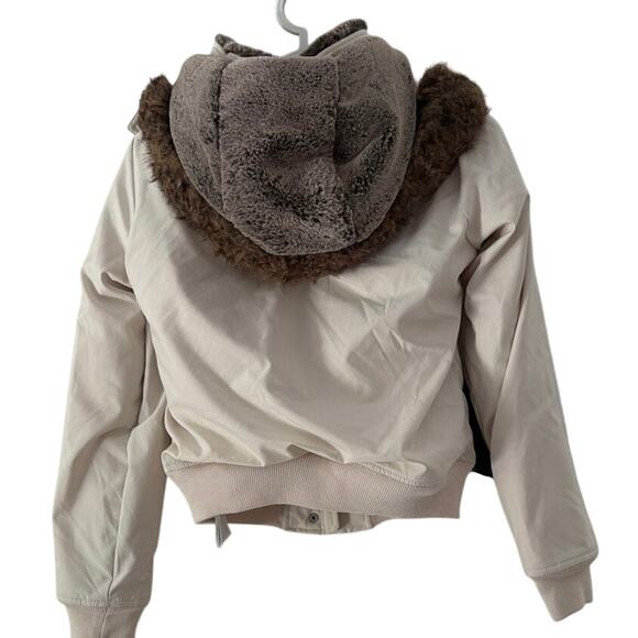 Wind Breaker Hollister jacket grey with hood a faux fur size XS - Picture 2 of 11
